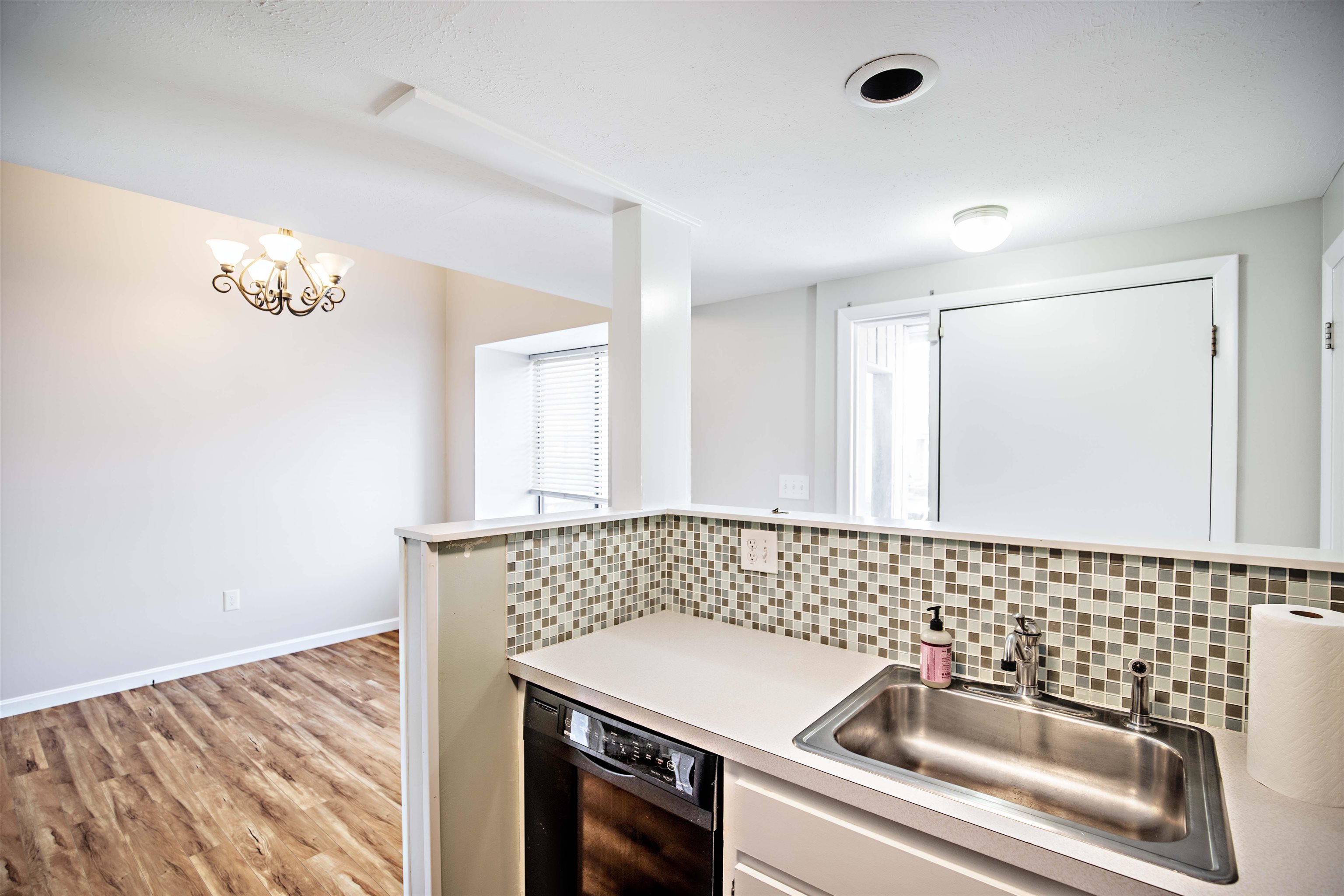 14 Dalton Court, Unit 78 Merrimack, NH 03054 - Photo 6 of 32