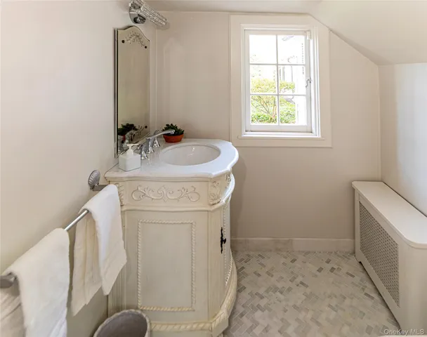 $1,695,000 | 80 Hereford Road, Bronxville, NY 10708