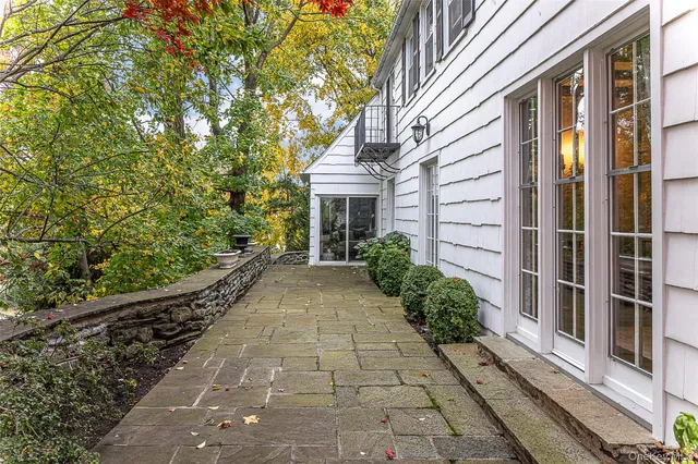 $1,695,000 | 80 Hereford Road, Bronxville, NY 10708