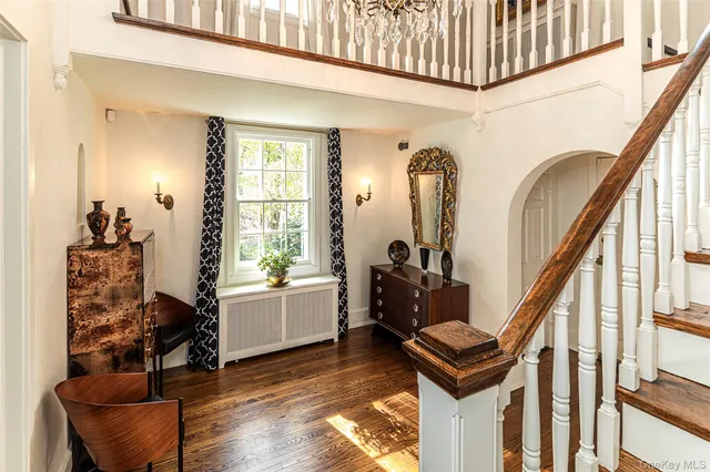 $1,695,000 | 80 Hereford Road, Bronxville, NY 10708