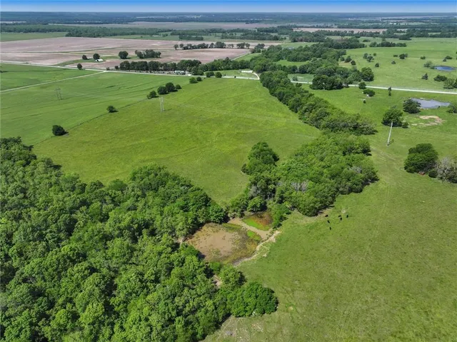 $420,000 | 1067 Southwest County Road, Butler, MO 64730