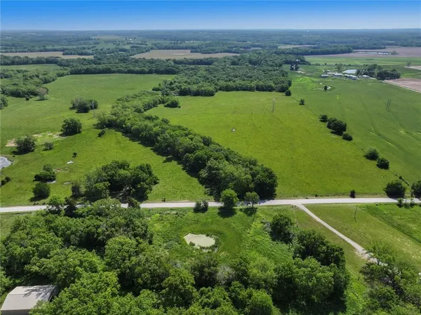 $420,000 | 1067 Southwest County Road, Butler, MO 64730