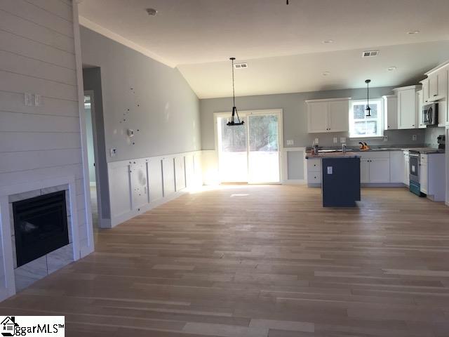 121 Hatchett Road Roebuck, SC 29376 - Photo 3 of 19