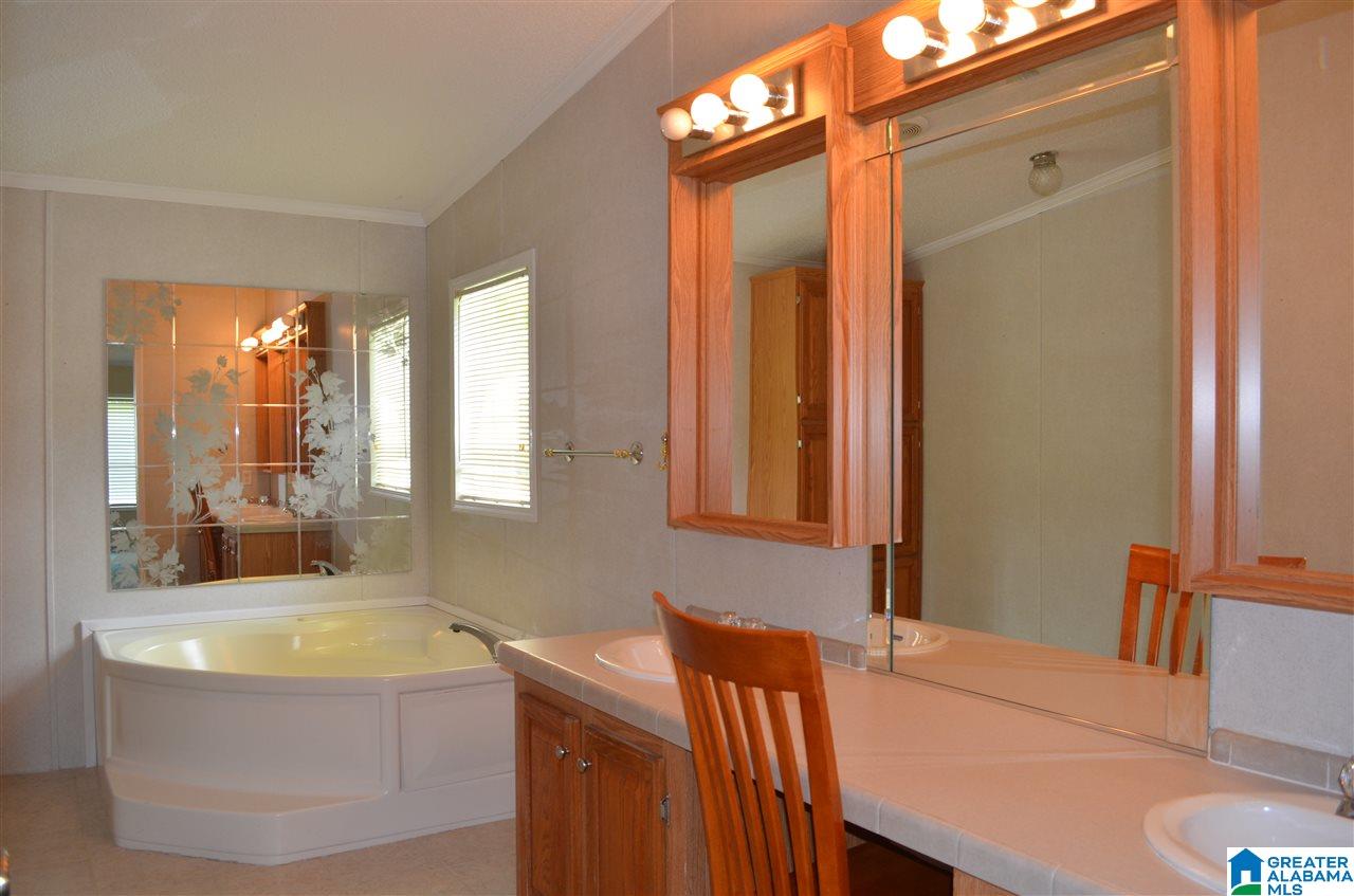 2435 Armstrong Loop Hayden, AL 35079 - Photo 20 of 35