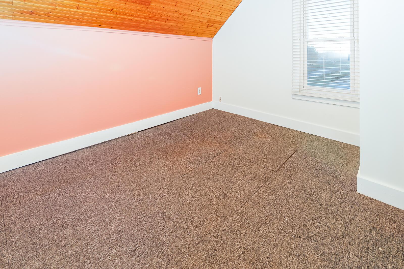 8166 York Road Southwest Pataskala, OH 43062 - Photo 17 of 33 3Rd bedroom - hardwood flooring