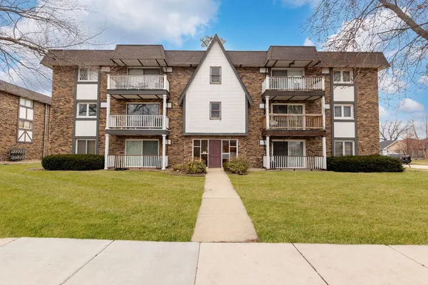 $135,000 | 5850 West 87th Street, Unit 1A, Burbank, IL 60459