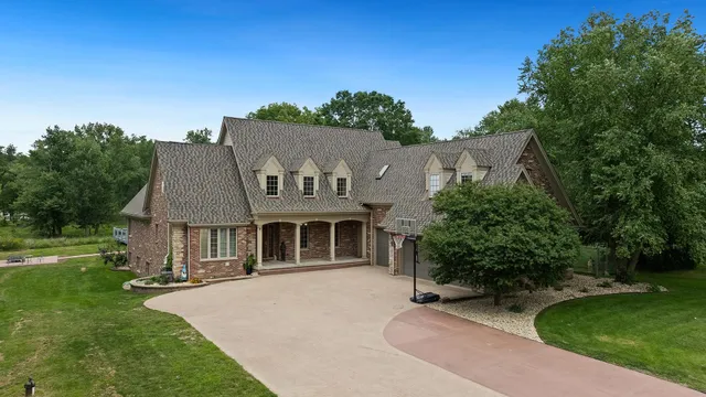 $650,000 | 1695 North Sauk Trail, Oregon, IL 61061