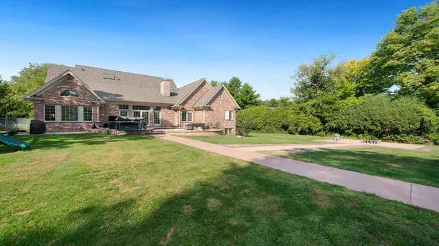 $650,000 | 1695 North Sauk Trail, Oregon, IL 61061