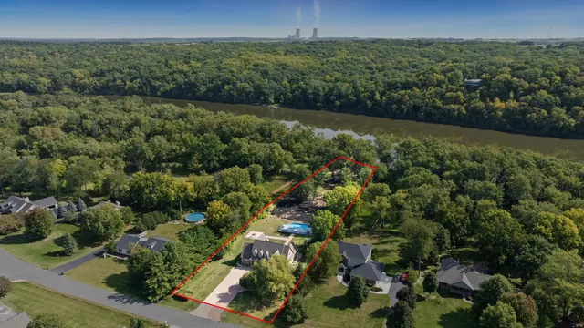 $650,000 | 1695 North Sauk Trail, Oregon, IL 61061