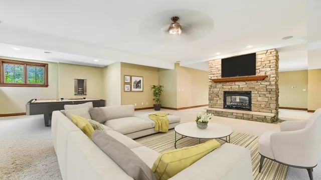 $650,000 | 1695 North Sauk Trail, Oregon, IL 61061