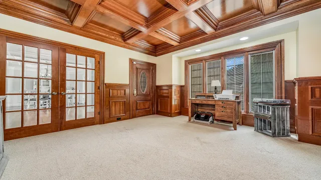 a view of a livingroom with furniture