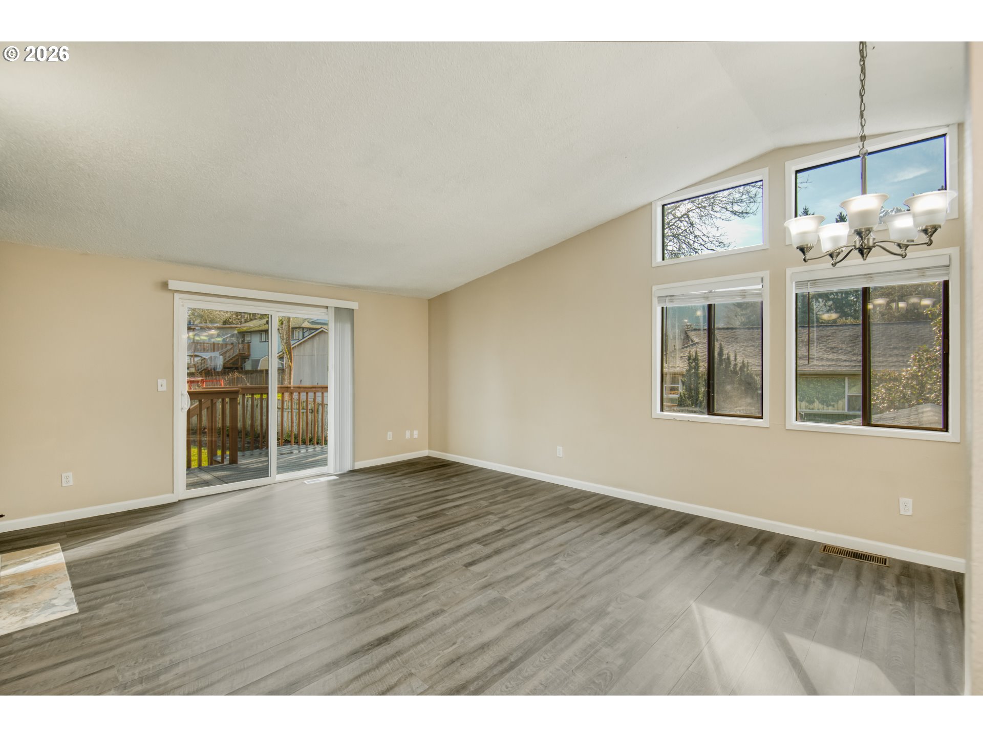 5900 Southwest Ellerson Terrace Beaverton, OR 97007 - Photo 8 of 24