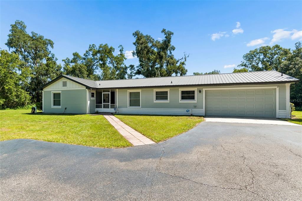 2321 Wooten Road Dover, FL 33527 - Photo 5 of 54 Gallery Image 5