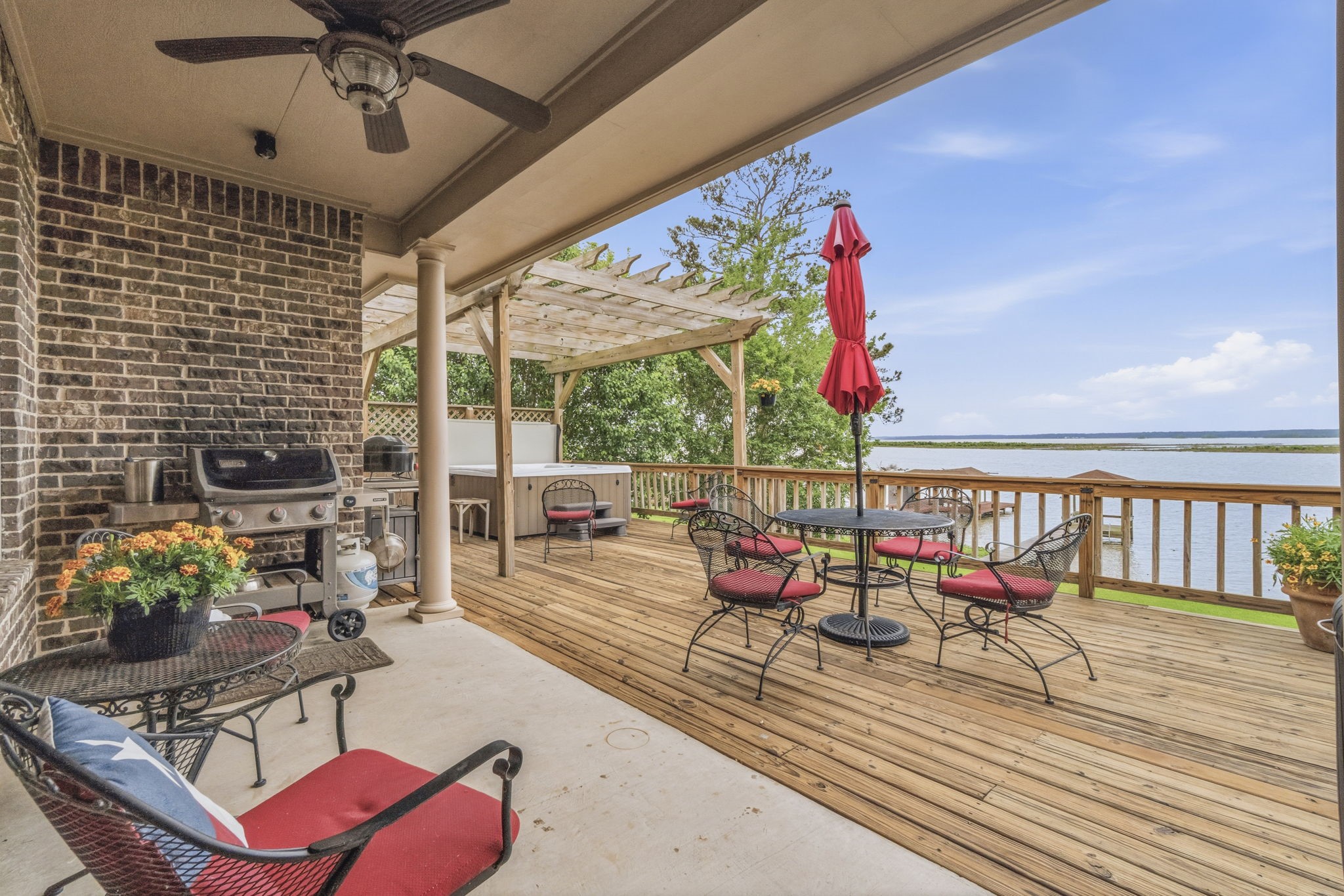 259 Memphis Bell Lane Trinity, TX 75862 - Photo 29 of 50 upper deck