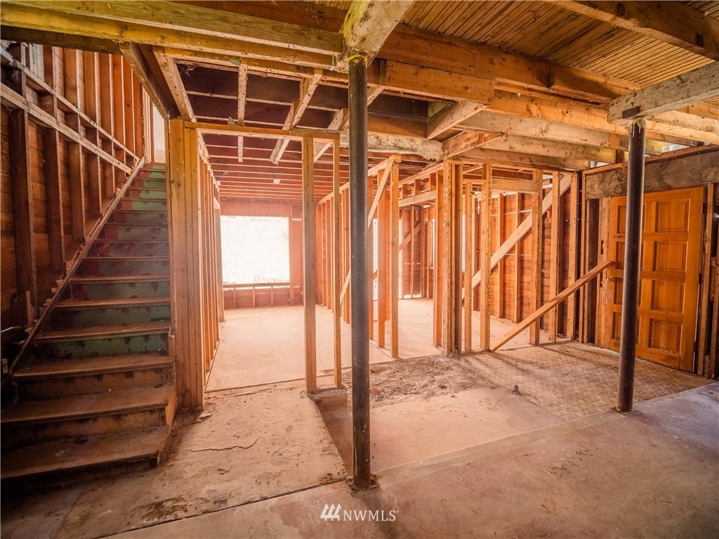 13321 Satterlee Road Anacortes, WA 98221 - Photo 6 of 19 Gallery Image 6