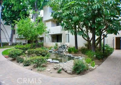 $399,999 | 5325 Newcastle Avenue, Unit 322, Encino, CA 91316
