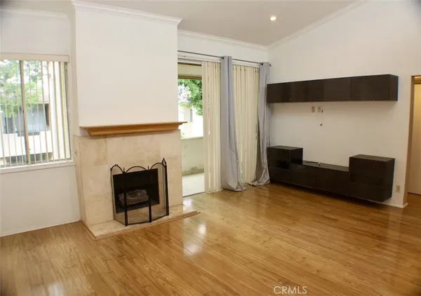 $399,999 | 5325 Newcastle Avenue, Unit 322, Encino, CA 91316