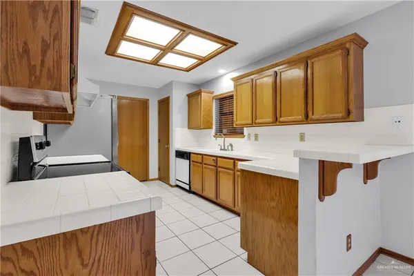 $1,850 | 7504 North 21st Street, McAllen, TX 78504