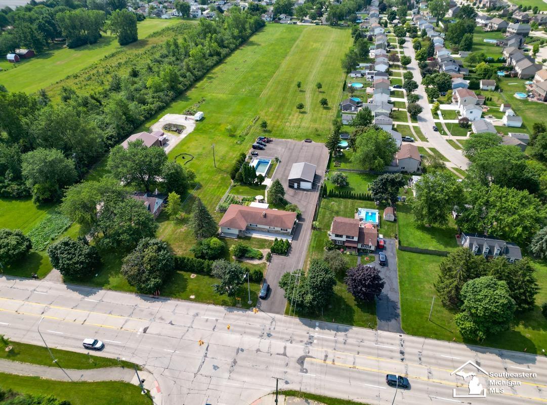 23451 Gibraltar Road Flat Rock, MI 48134 - Photo 48 of 55 50154695-5d938e0b-610c-406a-832e-f50b7c9bc59f.JPG