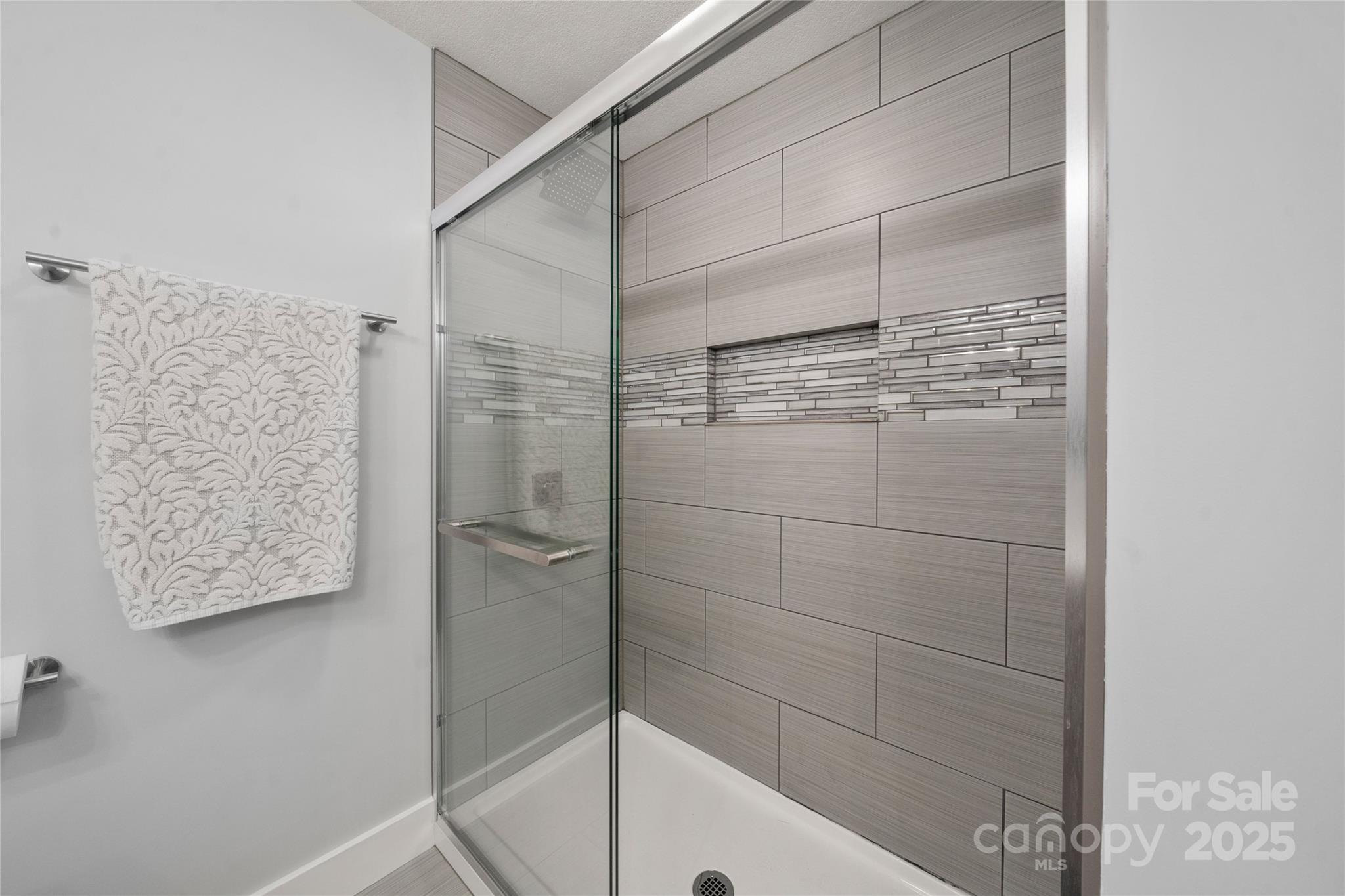 2513 Rolfe Street Hendersonville, NC 28791 - Photo 29 of 48 Gallery Image 29