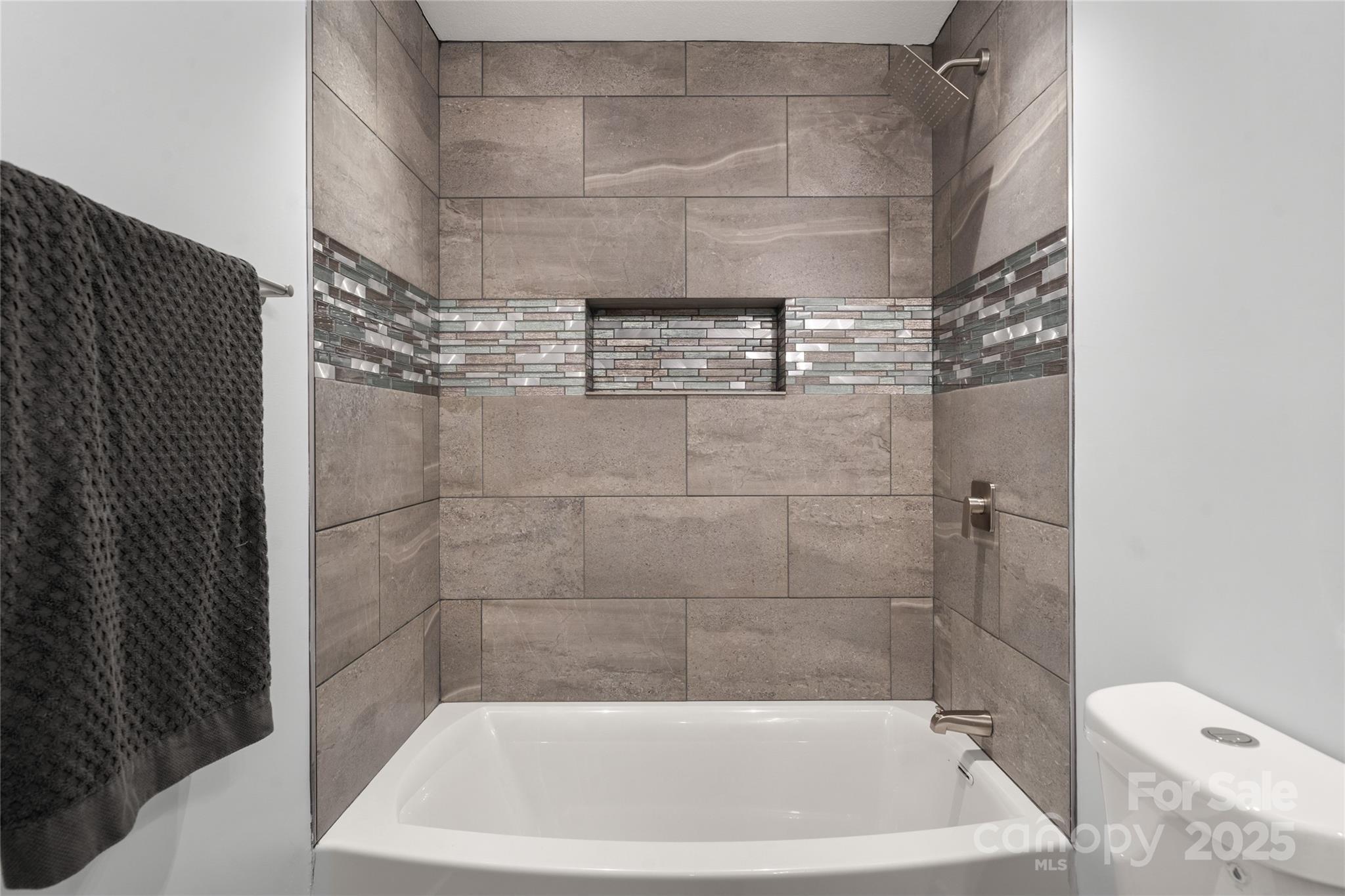 2513 Rolfe Street Hendersonville, NC 28791 - Photo 38 of 48 Gallery Image 38