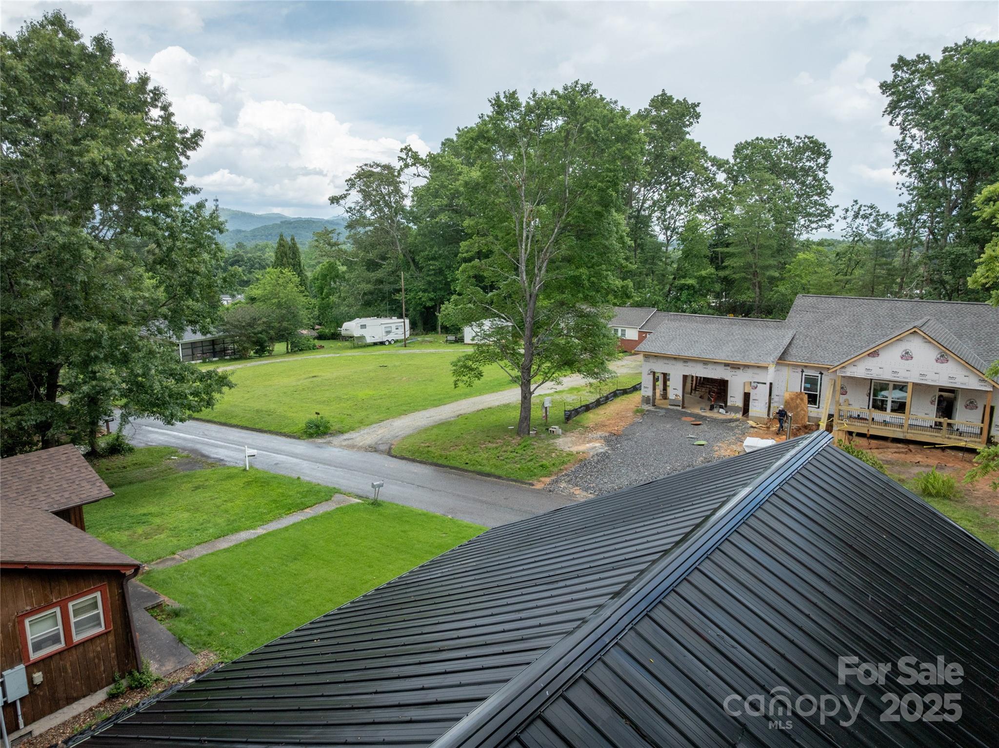 2513 Rolfe Street Hendersonville, NC 28791 - Photo 46 of 48 Gallery Image 46