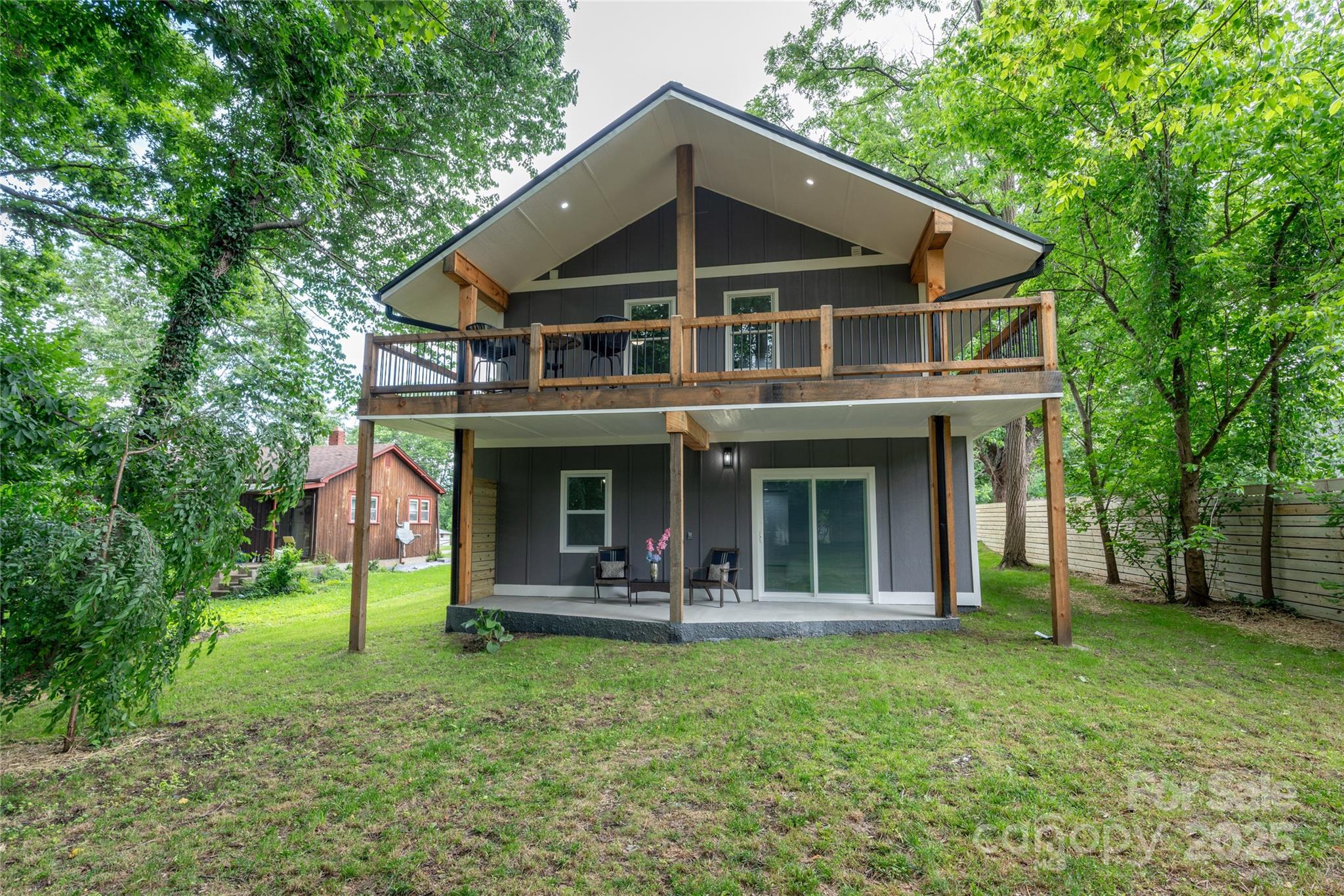 2513 Rolfe Street Hendersonville, NC 28791 - Photo 6 of 48 Gallery Image 6