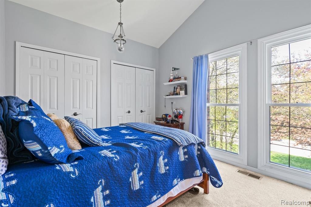 1546 Lomas Verdes Rochester, MI 48306 - Photo 22 of 45