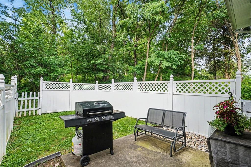 5495 Library Road, Unit 10 Bethel Park, PA 15102 - Photo 23 of 28