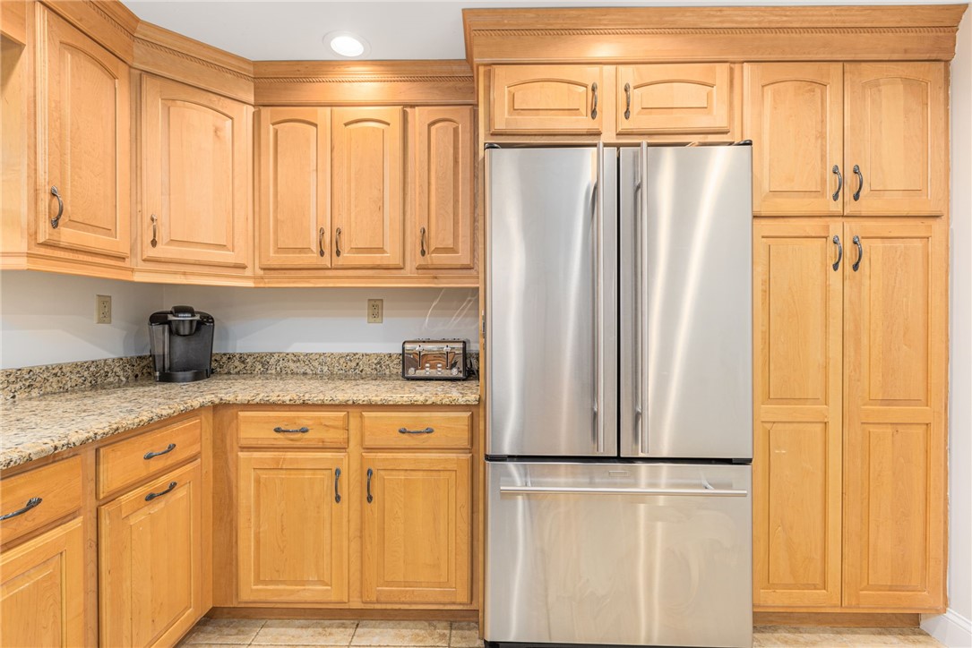 7 Jencks Road Cumberland, RI 02864 - Photo 11 of 40