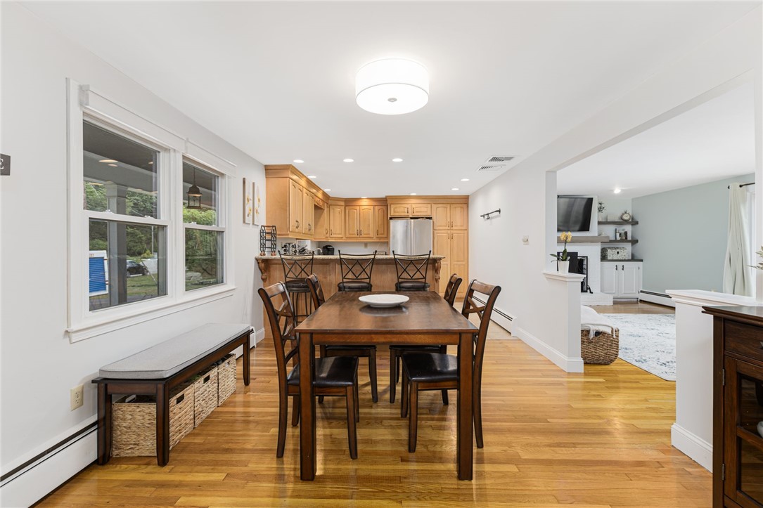 7 Jencks Road Cumberland, RI 02864 - Photo 4 of 40