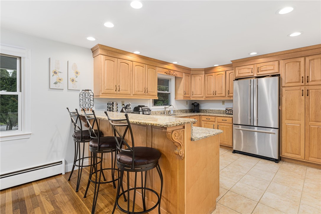 7 Jencks Road Cumberland, RI 02864 - Photo 8 of 40