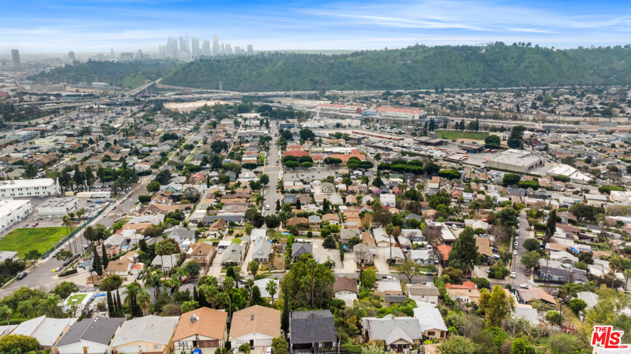 614 Romulo Street Los Angeles, CA 90065 - Photo 31 of 33