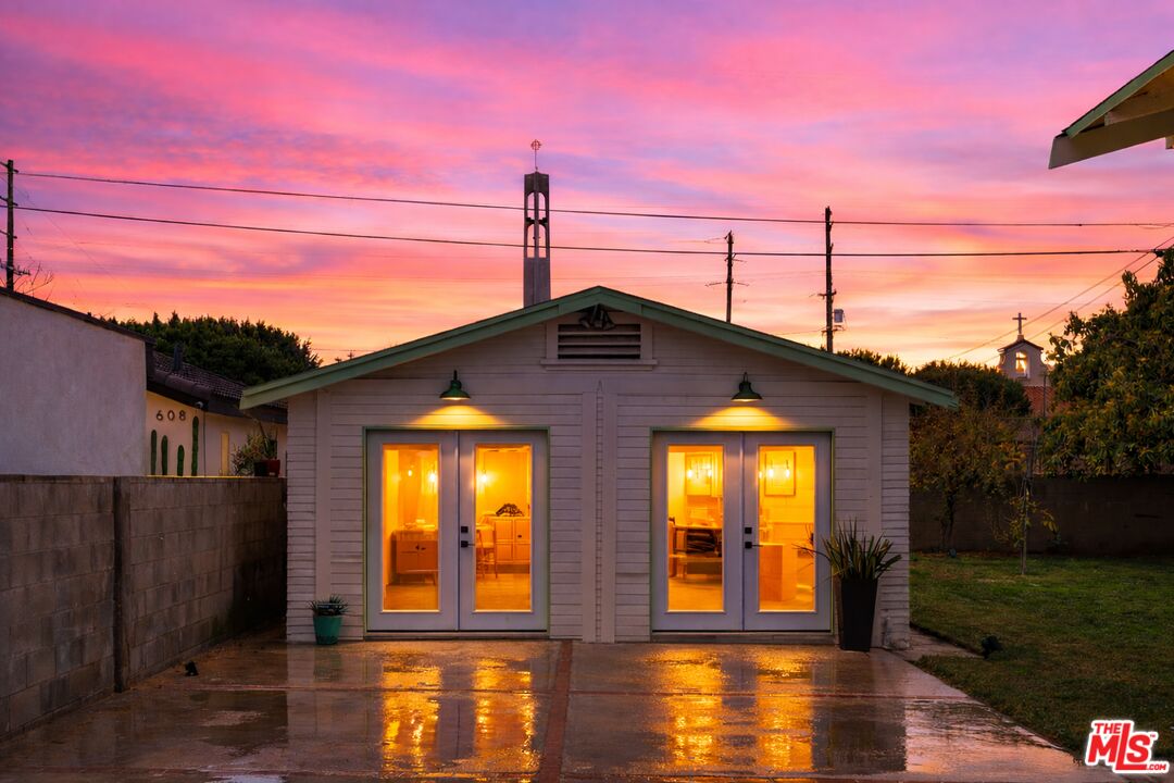 614 Romulo Street Los Angeles, CA 90065 - Photo 4 of 33