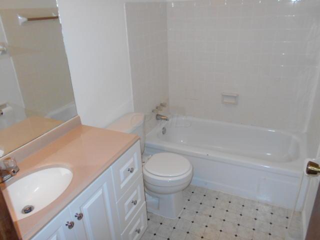 643 Cherry Glen Road Columbus, OH 43228 - Photo 16 of 21 Gallery Image 16