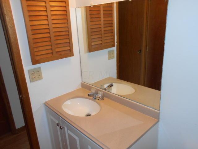 643 Cherry Glen Road Columbus, OH 43228 - Photo 17 of 21 Gallery Image 17