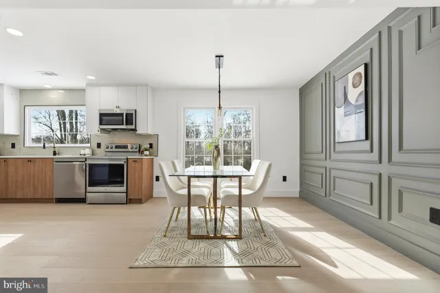 $1,220,000 | 12011 Meadowville Court, Herndon, VA 20170