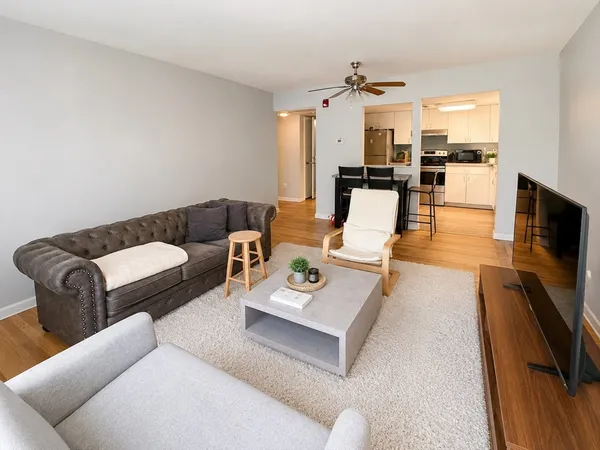 $2,950 | 530 VFW Parkway, Unit 201, Boston, MA 02132