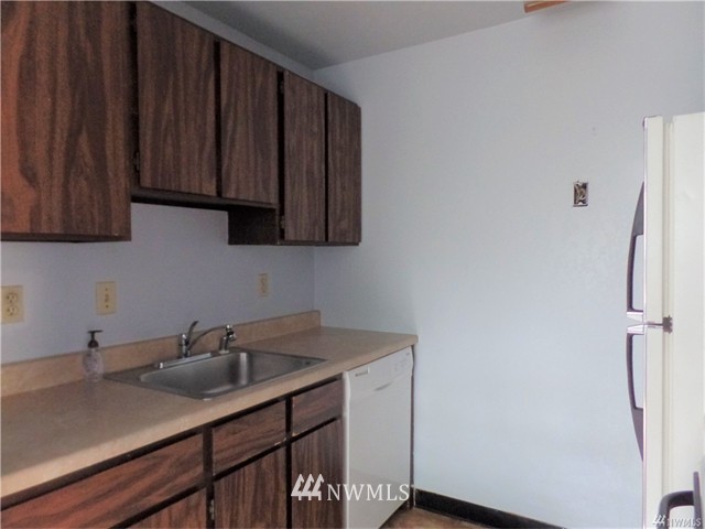 417 Wells Avenue South Renton, WA 98057 - Photo 19 of 23 Gallery Image 19