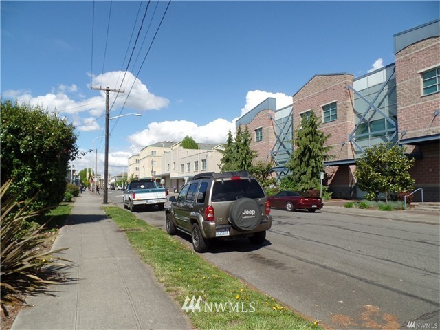 417 Wells Avenue South Renton, WA 98057 - Photo 10 of 23 Gallery Image 10