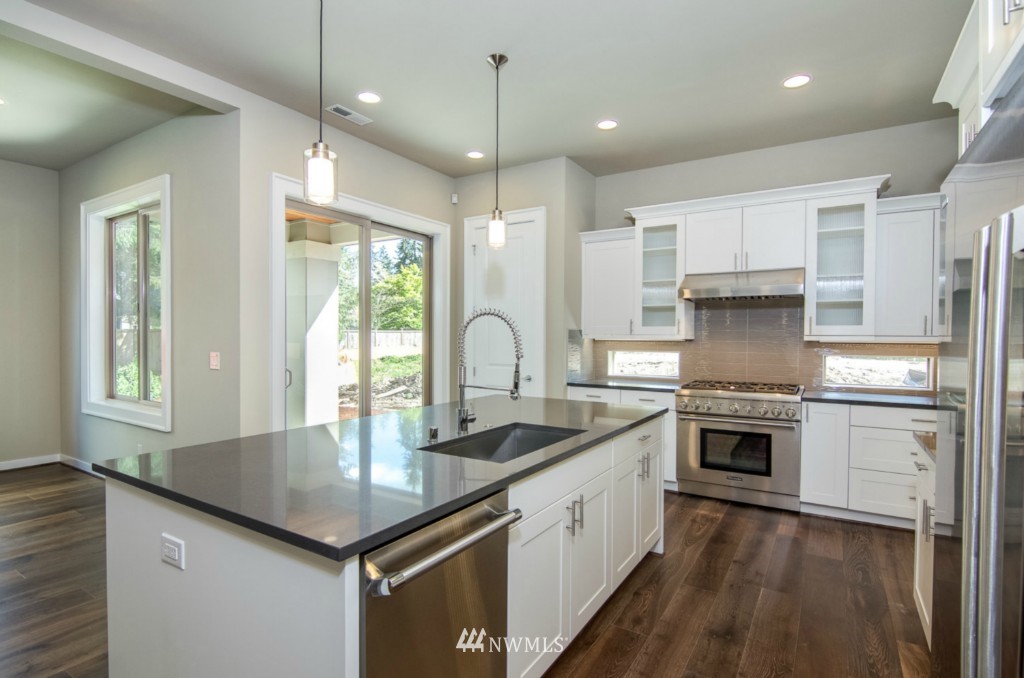 200 Duvall Place Southeast Renton, WA 98059 - Photo 12 of 25 Gallery Image 12
