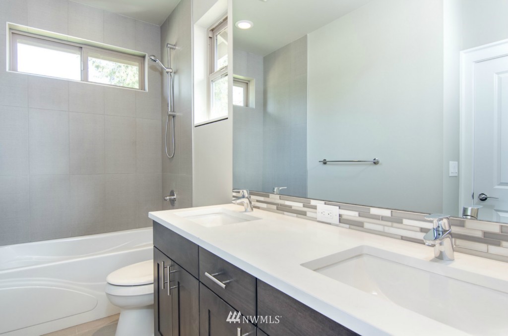 200 Duvall Place Southeast Renton, WA 98059 - Photo 22 of 25 Gallery Image 22