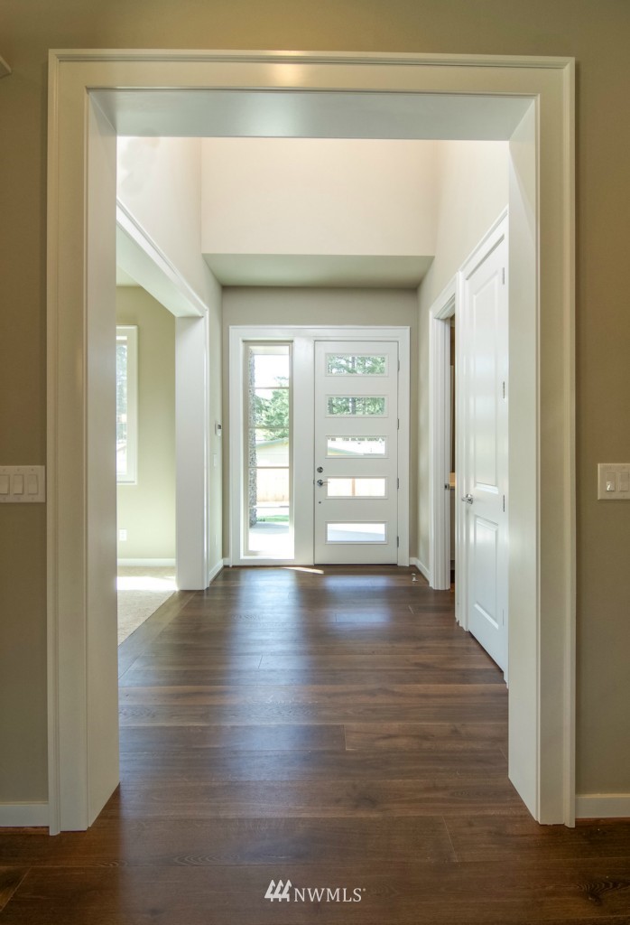 200 Duvall Place Southeast Renton, WA 98059 - Photo 5 of 25 Gallery Image 5