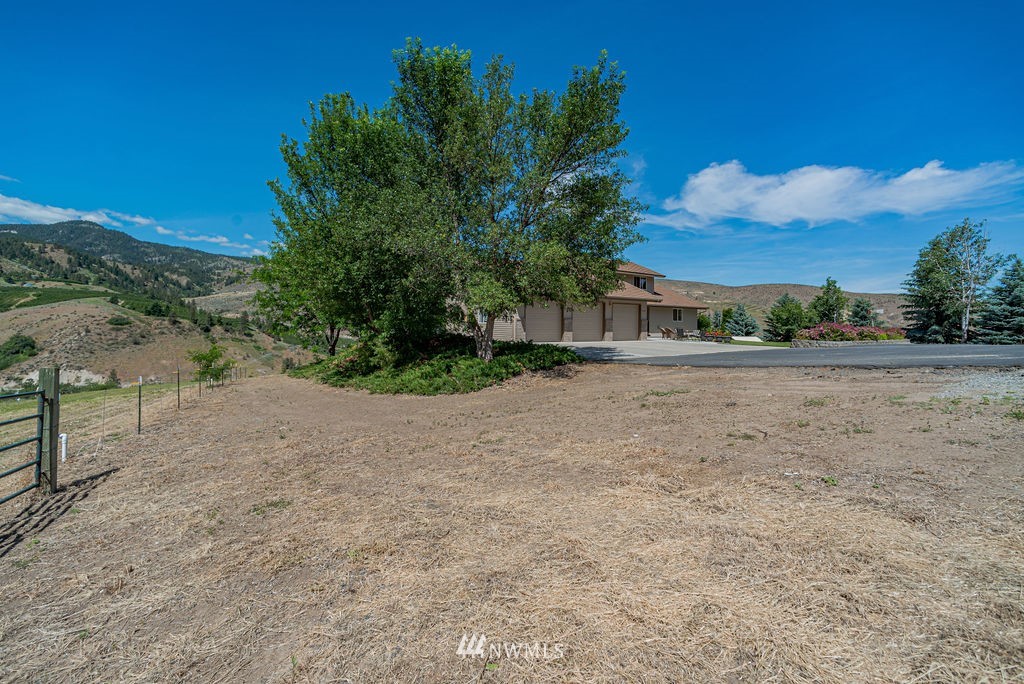 1166 Wenatchee Heights Road Wenatchee, WA 98801 - Photo 31 of 36 Gallery Image 31