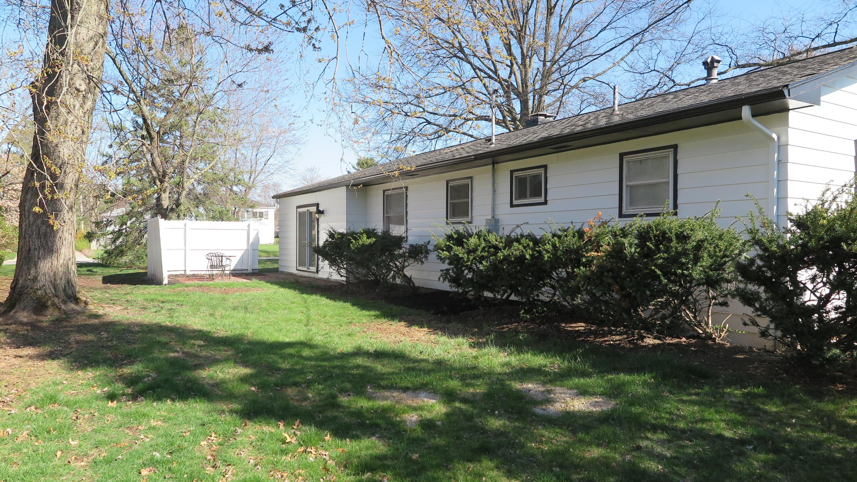 961 Cummington Road Columbus, OH 43213 - Photo 4 of 21 Gallery Image 4