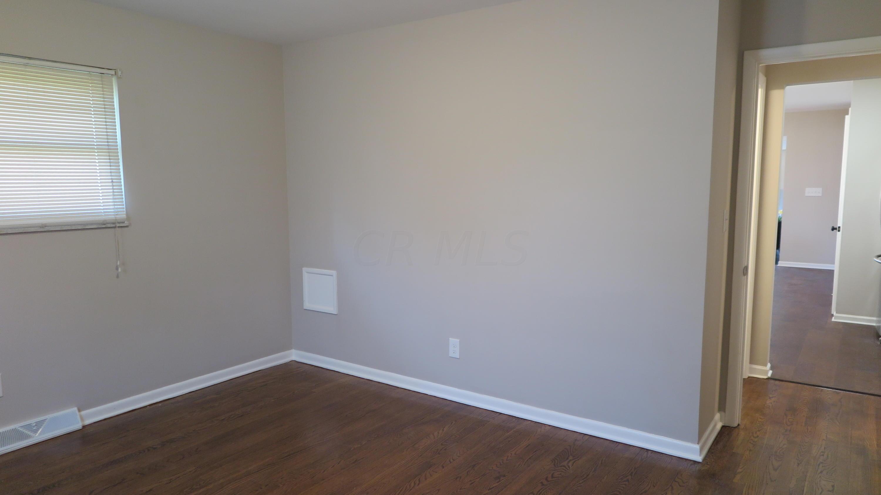 961 Cummington Road Columbus, OH 43213 - Photo 10 of 21 Gallery Image 10