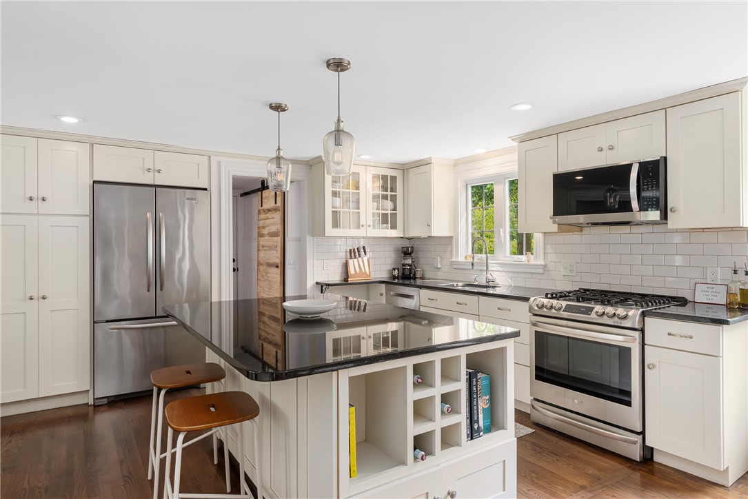 25 Cottrell Road North Kingstown, RI 02874 - Photo 13 of 31