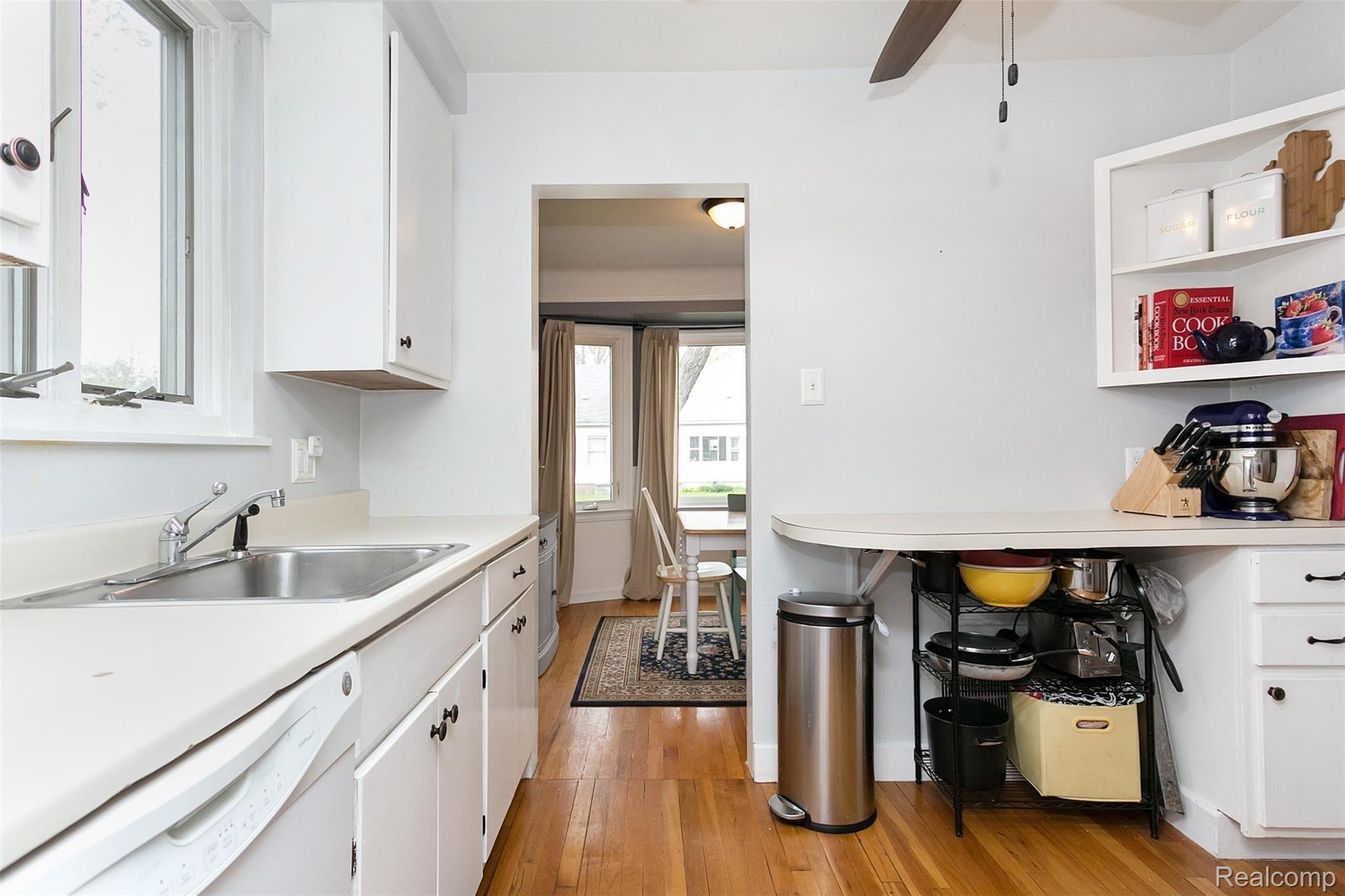 1591 Cambridge Road Berkley, MI 48072 - Photo 13 of 29 Kitchen