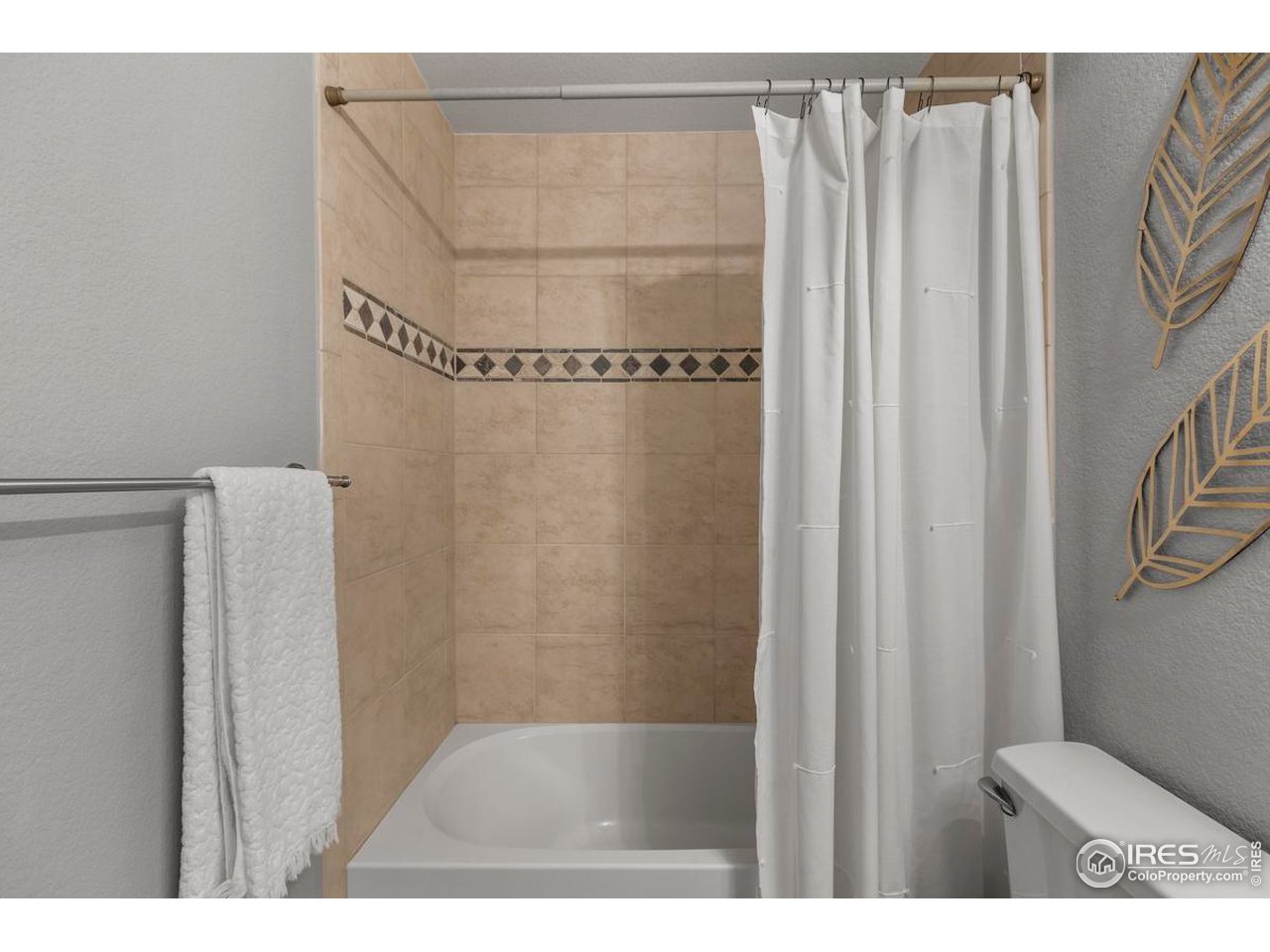 2133 Krisron Road, Unit D208 Fort Collins, CO 80525 - Photo 20 of 35 Gallery Image 20