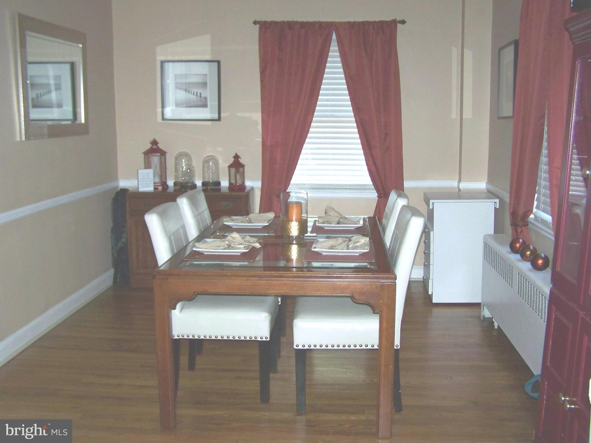 123 Cherrydell Road Baltimore, MD 21228 - Photo 4 of 26 Dining Room